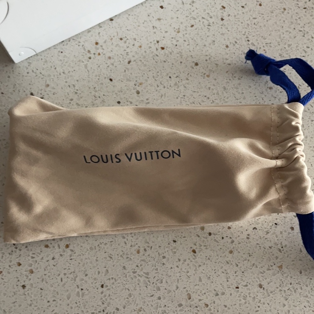 Louis Vuitton 1.1 MILLIONAIRES SUNGLASSES - Picture 2 of 7